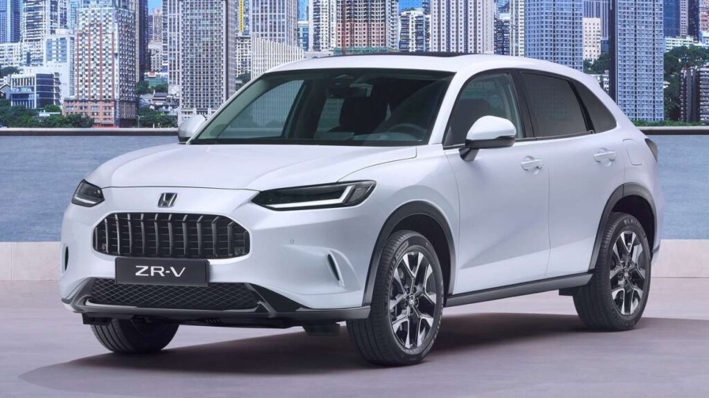 Honda-ZR-V-2023-headrest-bent