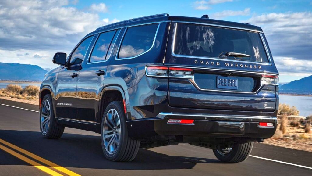 Jeep-Grand-Wagoneer-2023-safety-belt-buckle