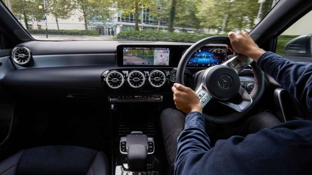 Mercedes-Benz-A-Class-UK-steering-problem-kba