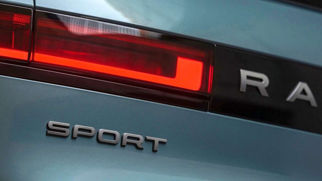Land-Rover-Range-Rover-Sport-2023-rear-light-kba