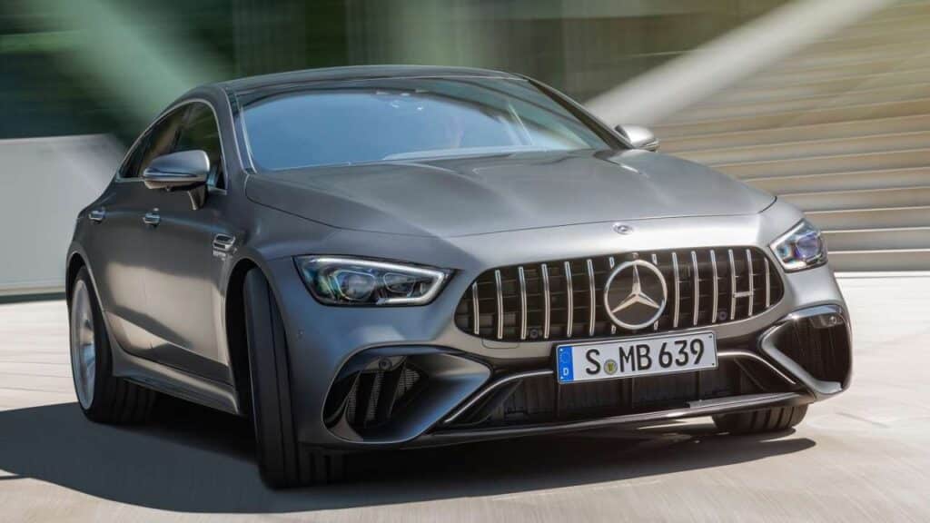 Mercedes-Benz-AMG-GT-2023-fuse-fire
