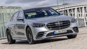 Mercedes-Benz-S-Class-2023-fuse-fire