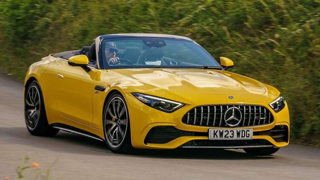 Mercedes-Benz-SL-2023-fuse-fire