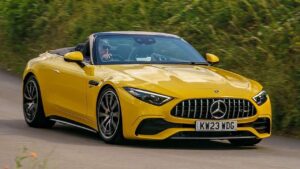 Mercedes-Benz-SL-2023-fuse-fire