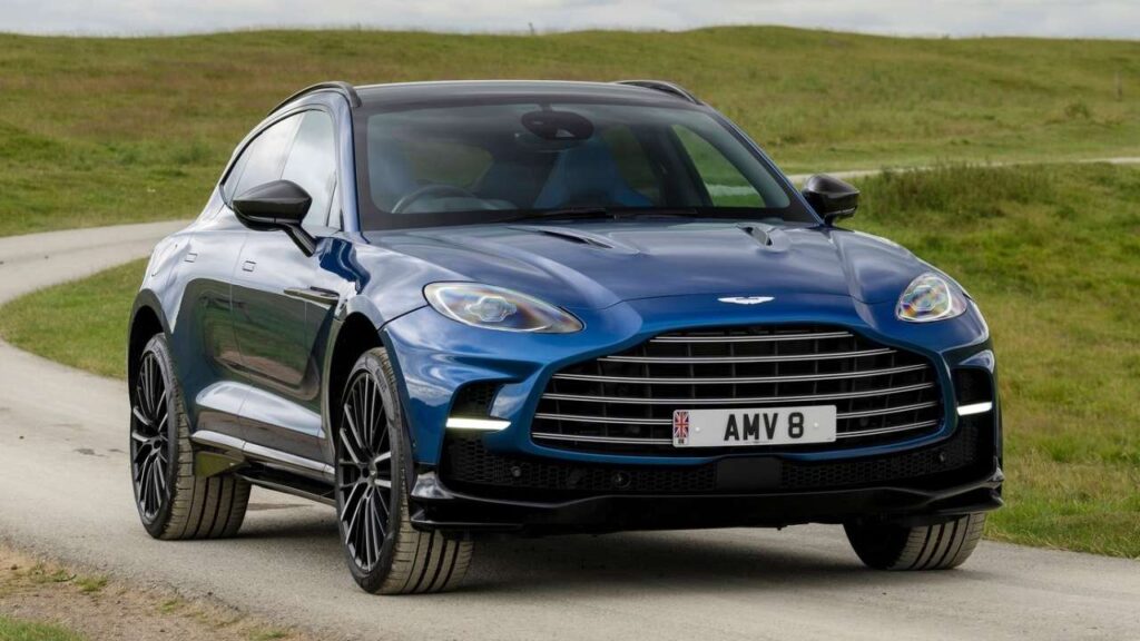 Aston-Martin-DBX707-2023-oil cooler-leaks