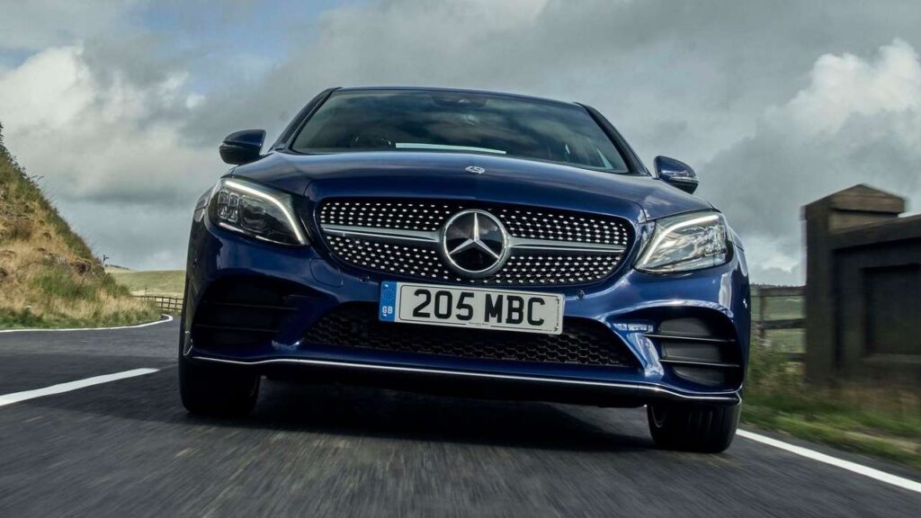 Mercedes-Benz-C-Class-fuse-box-fire-kba