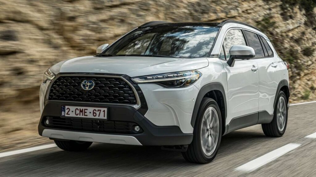 Toyota-Corolla-Cross-2023-camera-pre-collision