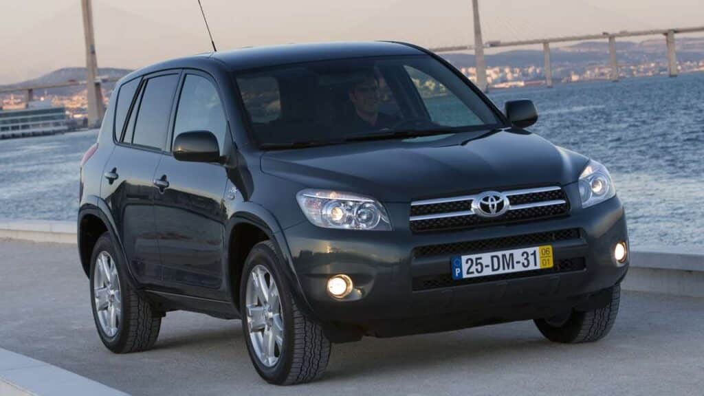 Toyota-RAV4-2006-driver-airbag-takata