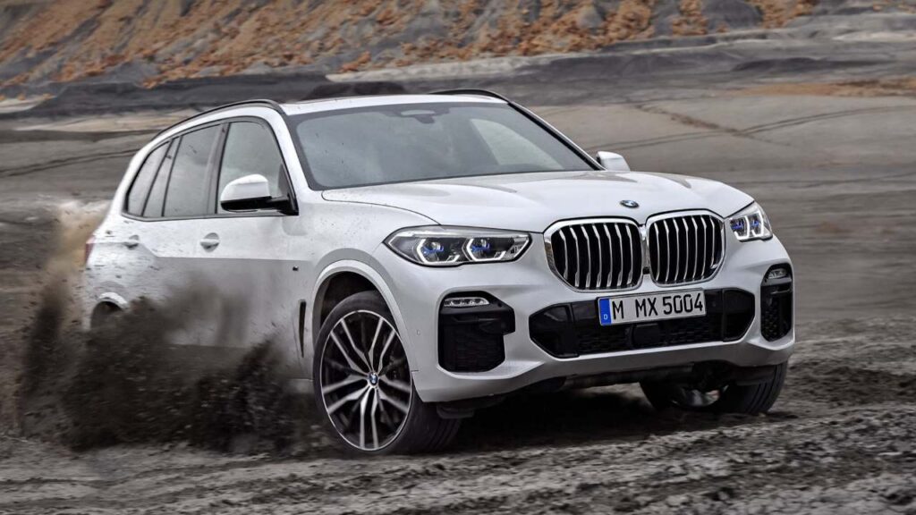 BMW-X5-2018-2020-engine-fire