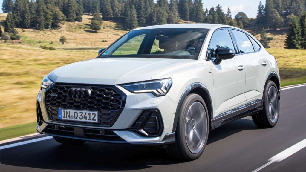 Audi-Q3-Sportback-seat-belt-retraction