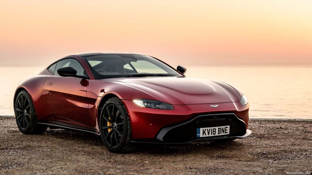Aston-Martin-Vantage-2022-2024-engine-fire