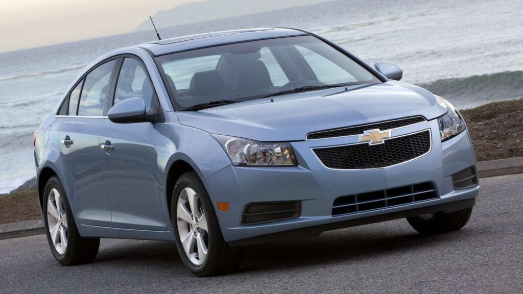 Chevrolet-Cruze-2011-airbag