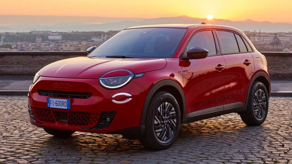 Fiat-600e-2024-steering-kba