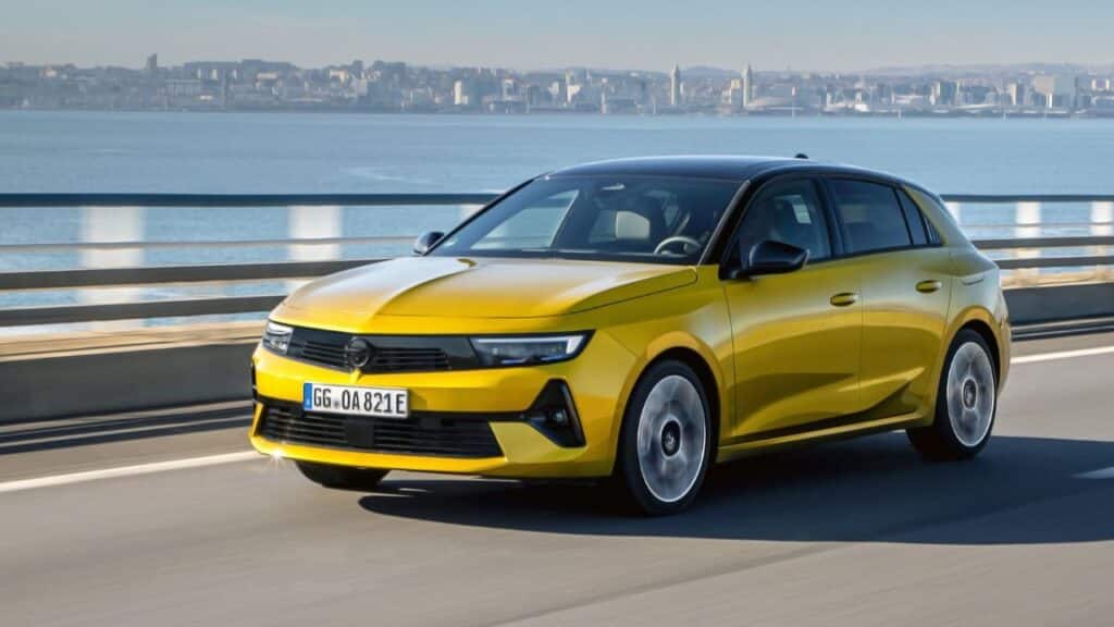 Opel-Astra-2022-engine-emissions