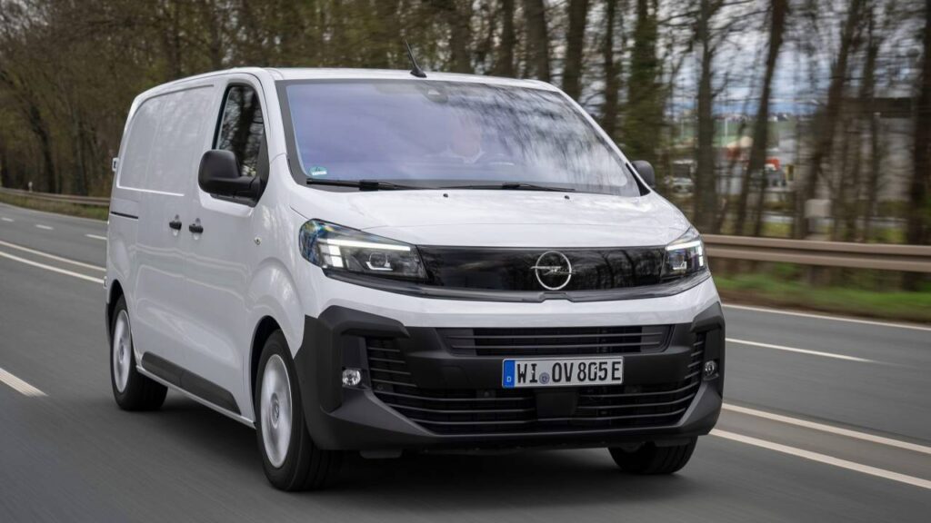 Opel-Vivaro-2024-rear-springs