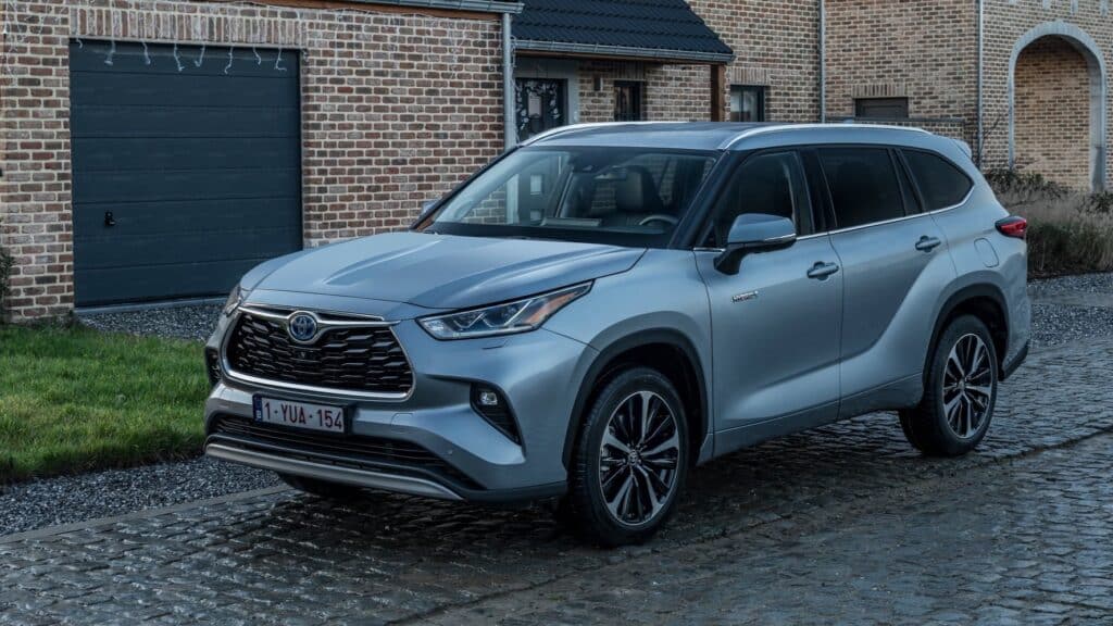 Toyota-Highlander-2019-2024-seats-injury