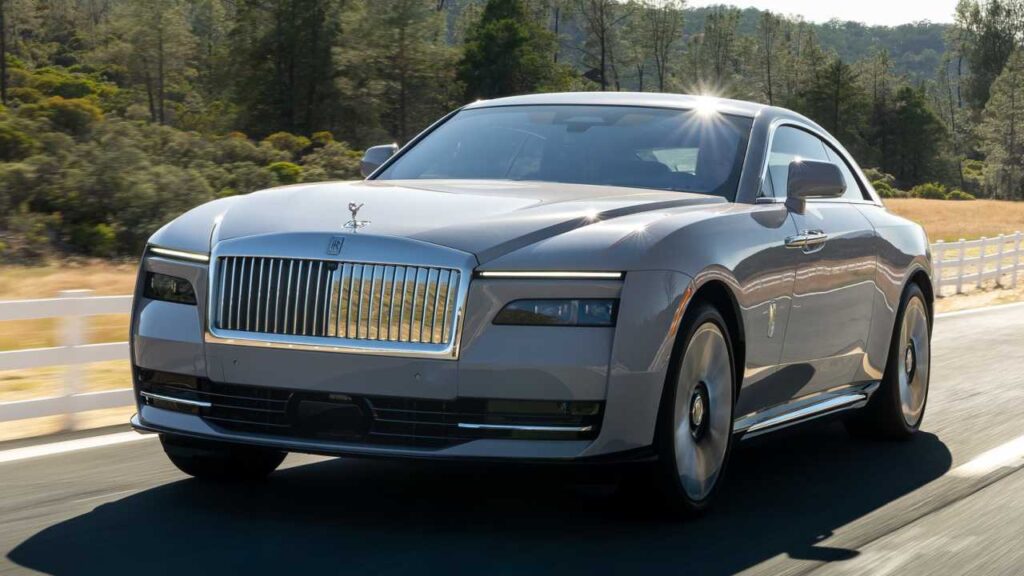 Rolls-Royce-Spectre-2024-brakes