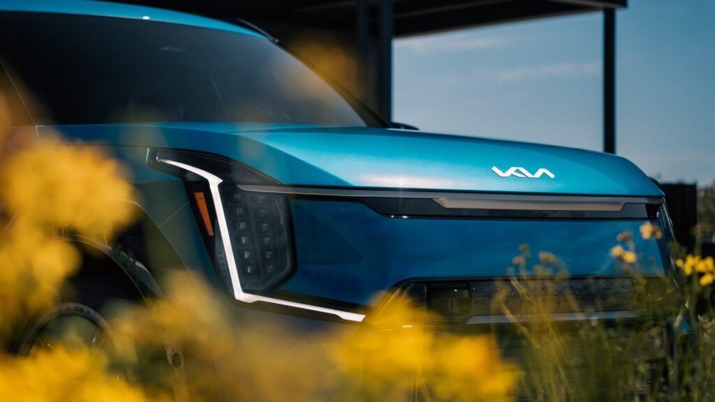 Kia-EV9-2024-crash-parking--kba