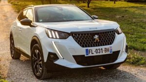 Peugeot-2008-2022-2023-electronic-accident