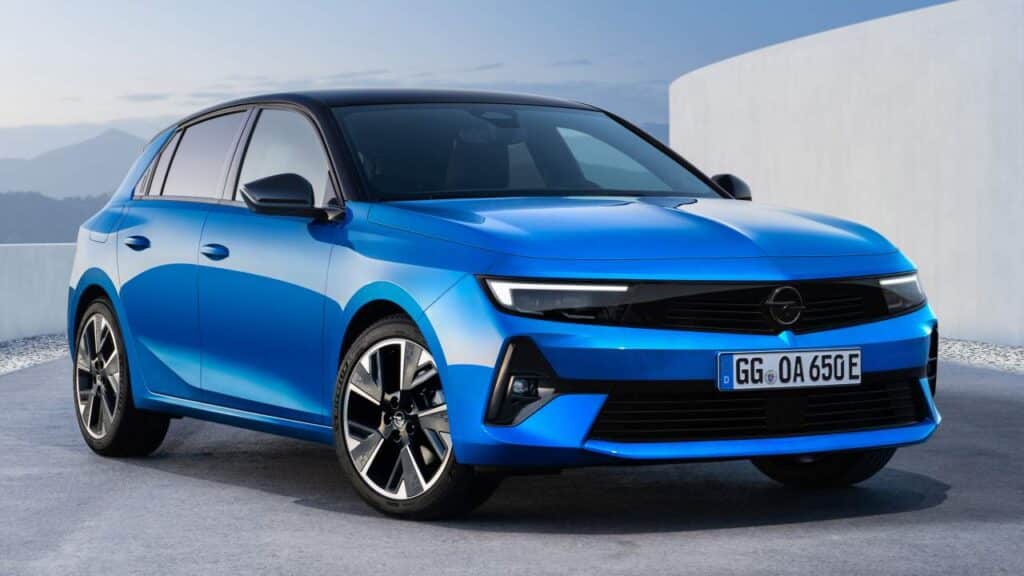 opel-astra-2024-fuel-line