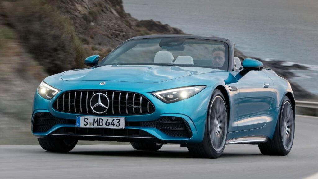 Mercedes-Benz-SL-fuse-box-fire