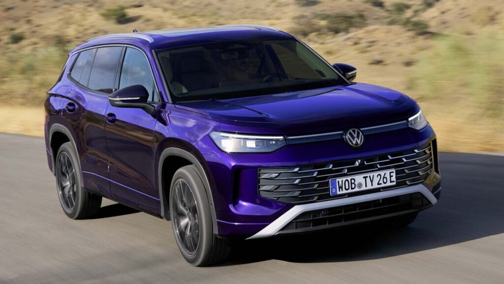 Volkswagen-Tayron-2024-head-airbag