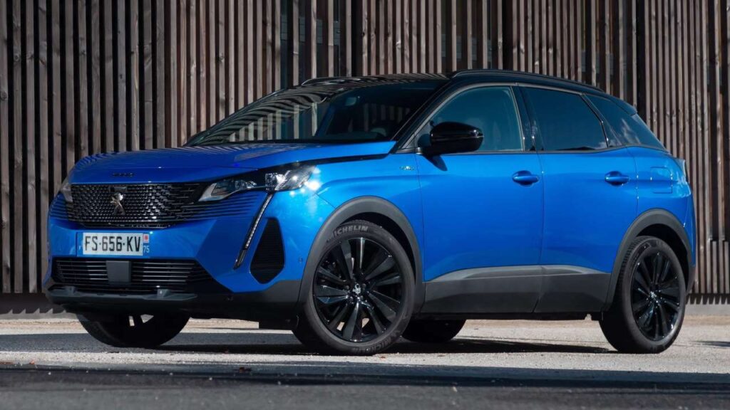 Peugeot-3008-2022-2025-fuel-fire