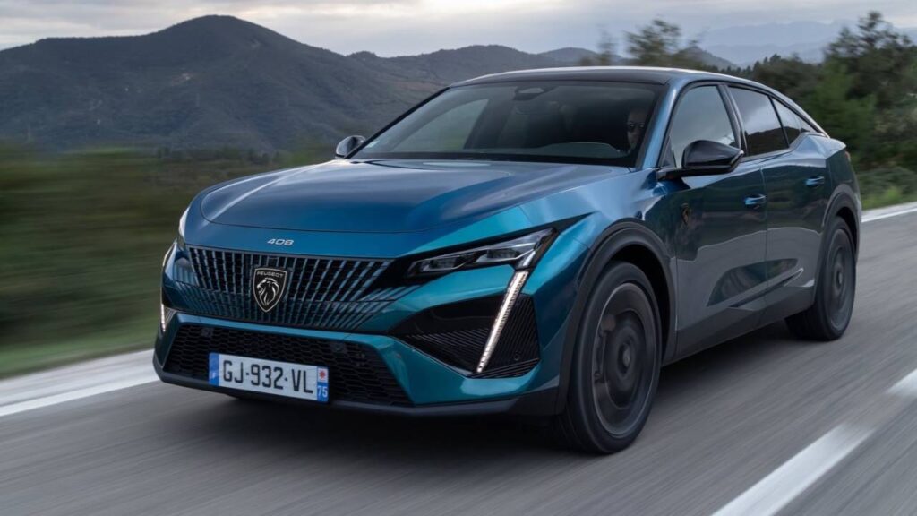 Peugeot-408-2024-2025-fuel-fire