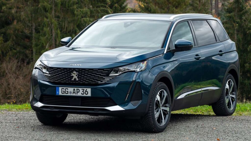 Peugeot-5008-2022-2025-fuel-fire