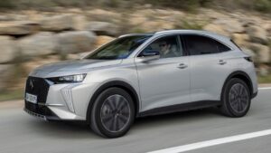 DS-7-2019-2021-ev-hybrid-fire