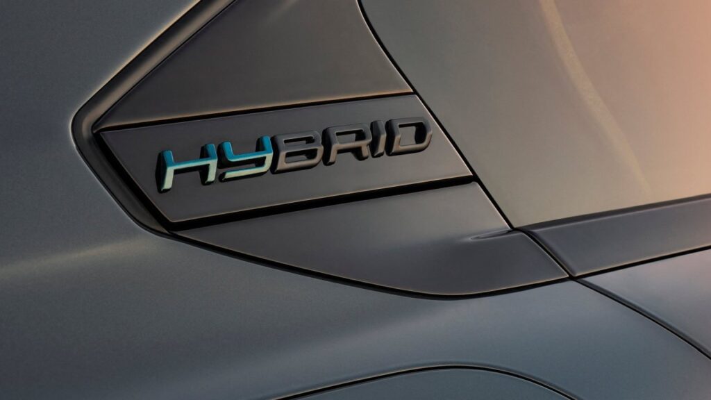 Peugeot-citroen-opel-hybrid-fire