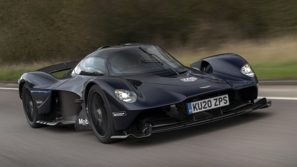 Aston_Martin_Valkyrie_fire_risk_kba