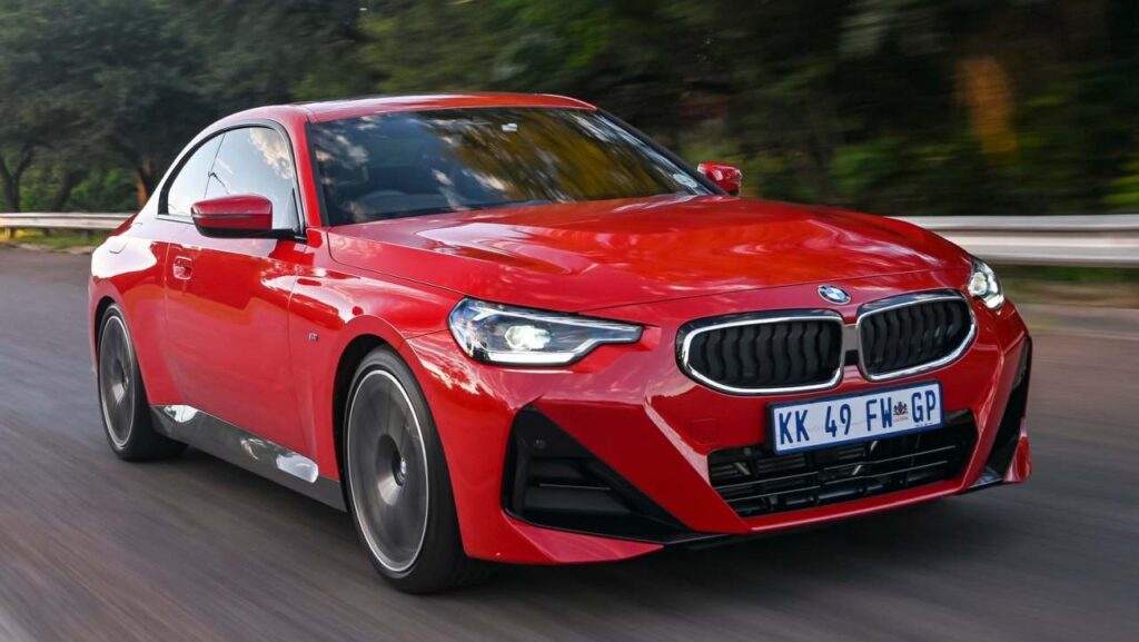BMW-2-Series-seat-belts