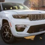Jeep-Grand-Cherokee-2023-2024-rear-headrests-faulty