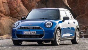 Mini-Cooper-2025-seat-belts