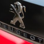 Peugeot-3008-5008-2024-headrest-defect