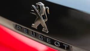 Peugeot-3008-5008-2024-headrest-defect