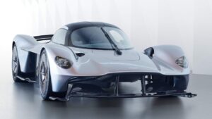 Aston-Martin-Valkyrie-2020-2024-electronic-fire
