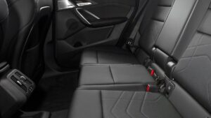 BMW-X1-2025-seatbelts