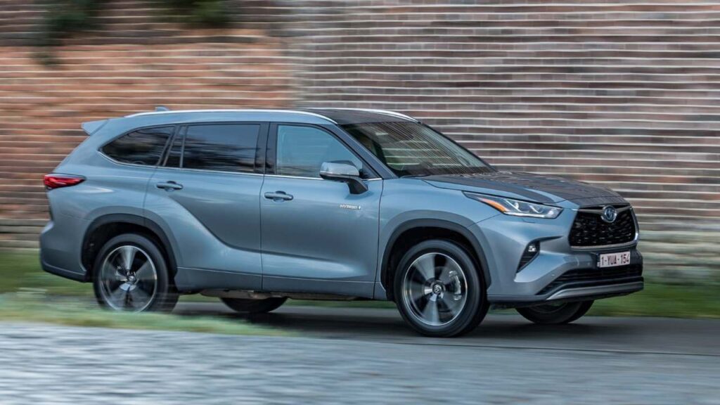 Toyota-Highlander-2021-2025-electronic-injury