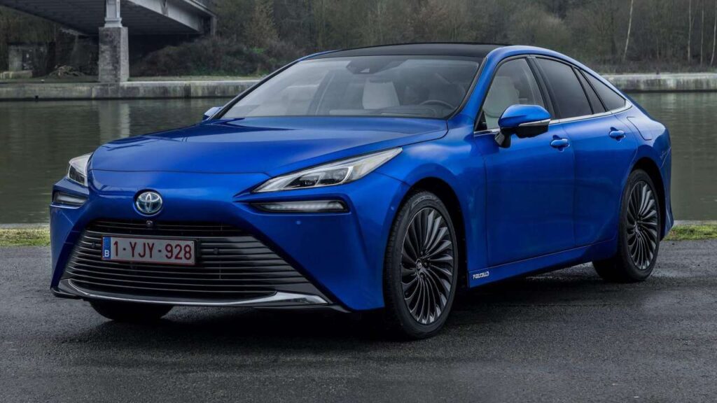 Toyota-Mirai-2021-2025-electronic-injury