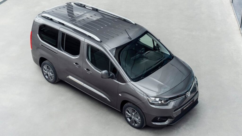 Toyota-ProAce-city-2023-2024-electronic-injury
