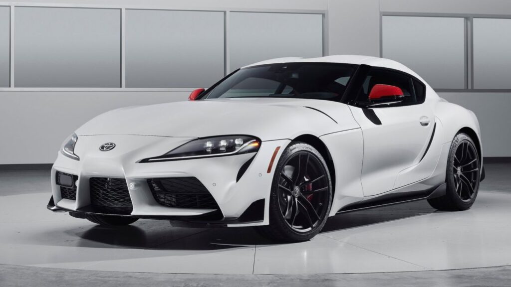 Toyota-Supra-2019-2020-electronic-fire