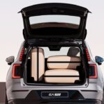 Volvo-EX90-2024-tailgate