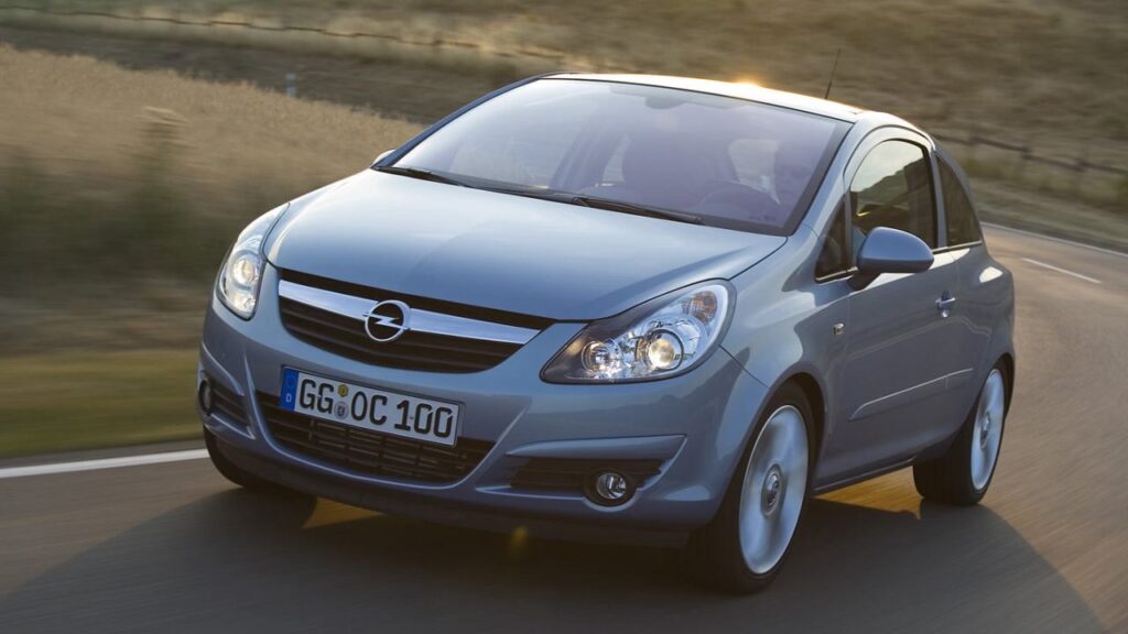 Opel-Corsa-2009-airbag