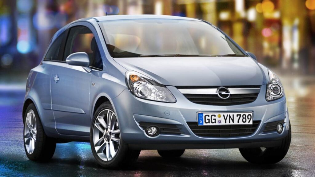 Opel-Corsa-2009-airbag-injury